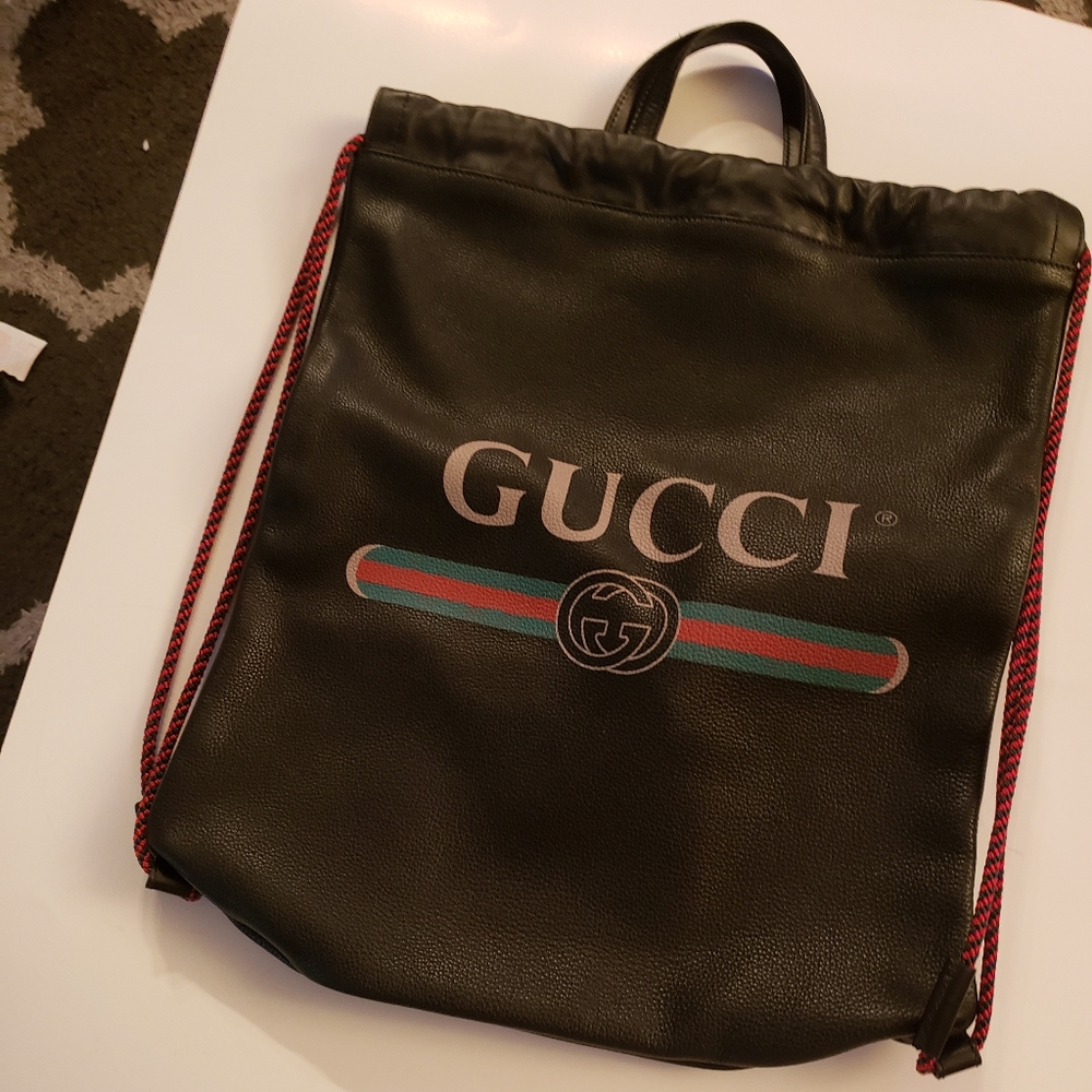 Gucci Logo drawstring backpack, printed Leather Large with dustbag